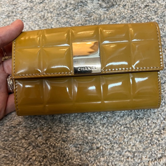 Authentic Chanel chocolate bar wallet - Picture 1 of 7